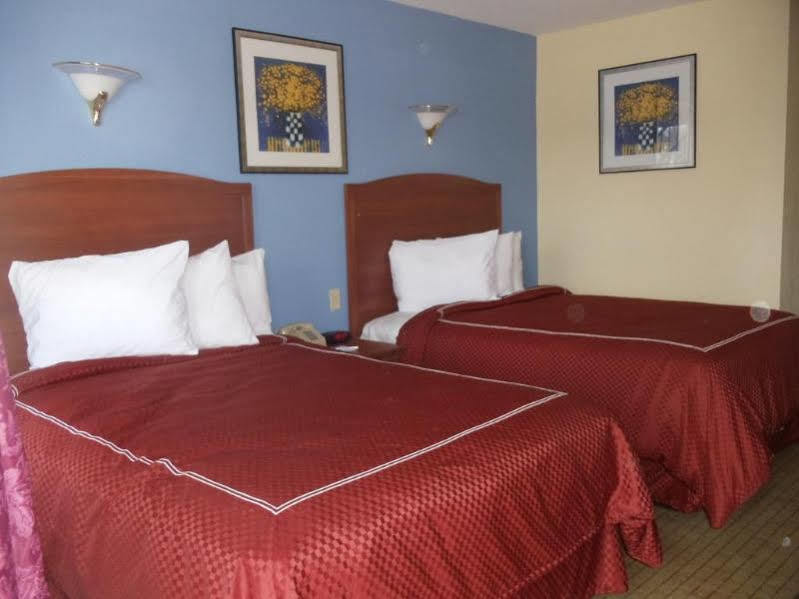 Days Inn By Wyndham Elmsford Esterno foto