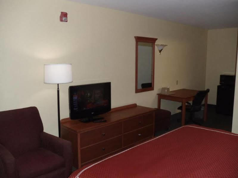 Days Inn By Wyndham Elmsford Esterno foto