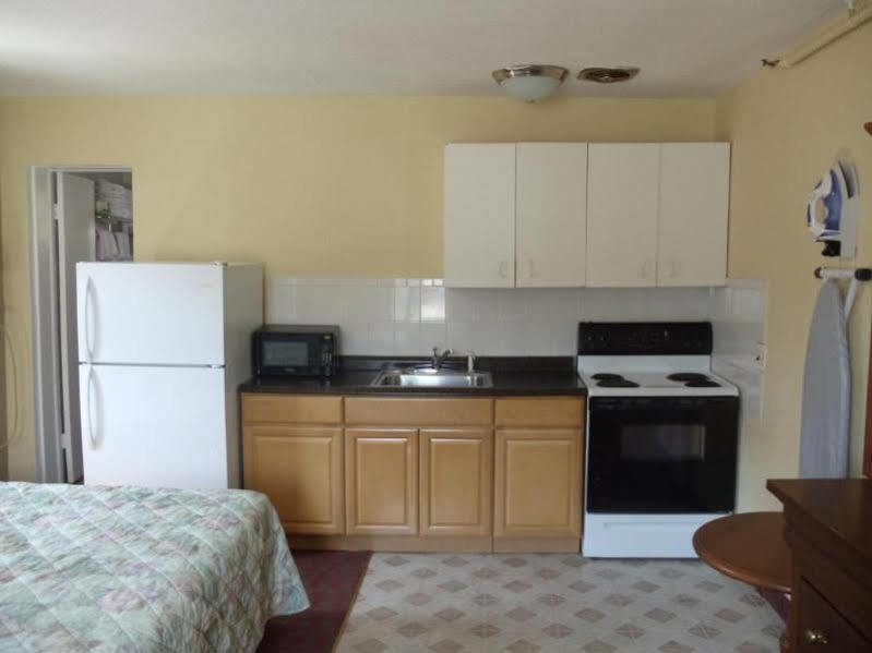 Days Inn By Wyndham Elmsford Esterno foto