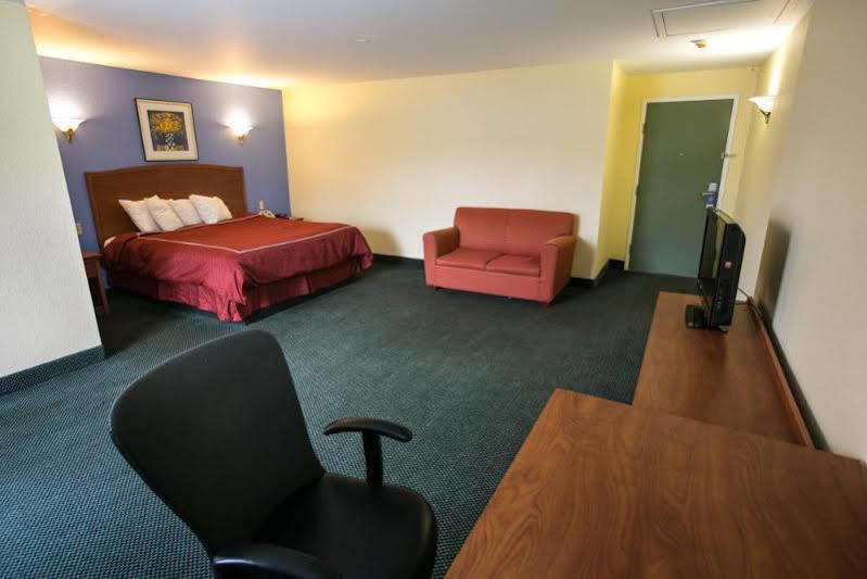 Days Inn By Wyndham Elmsford Esterno foto